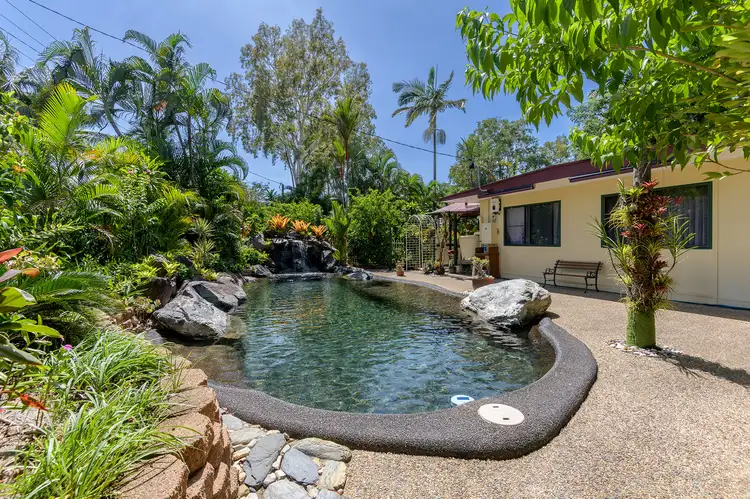 1 Sorrento Crescent, Port Douglas QLD 4877