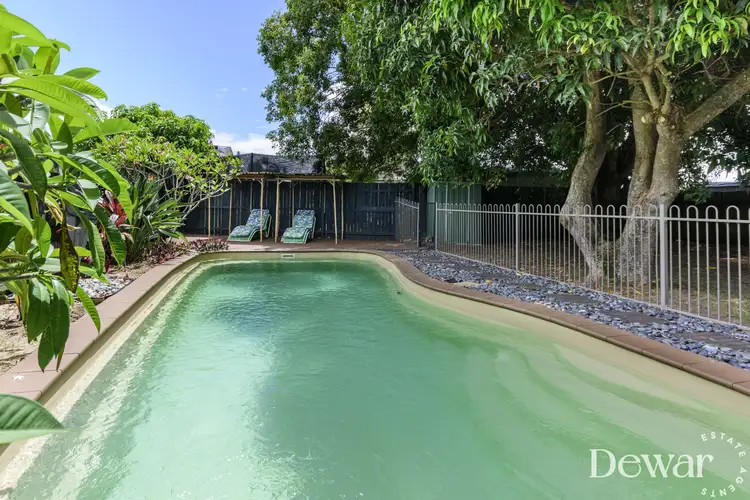 17 Dwyer Street, Beachmere QLD 4510