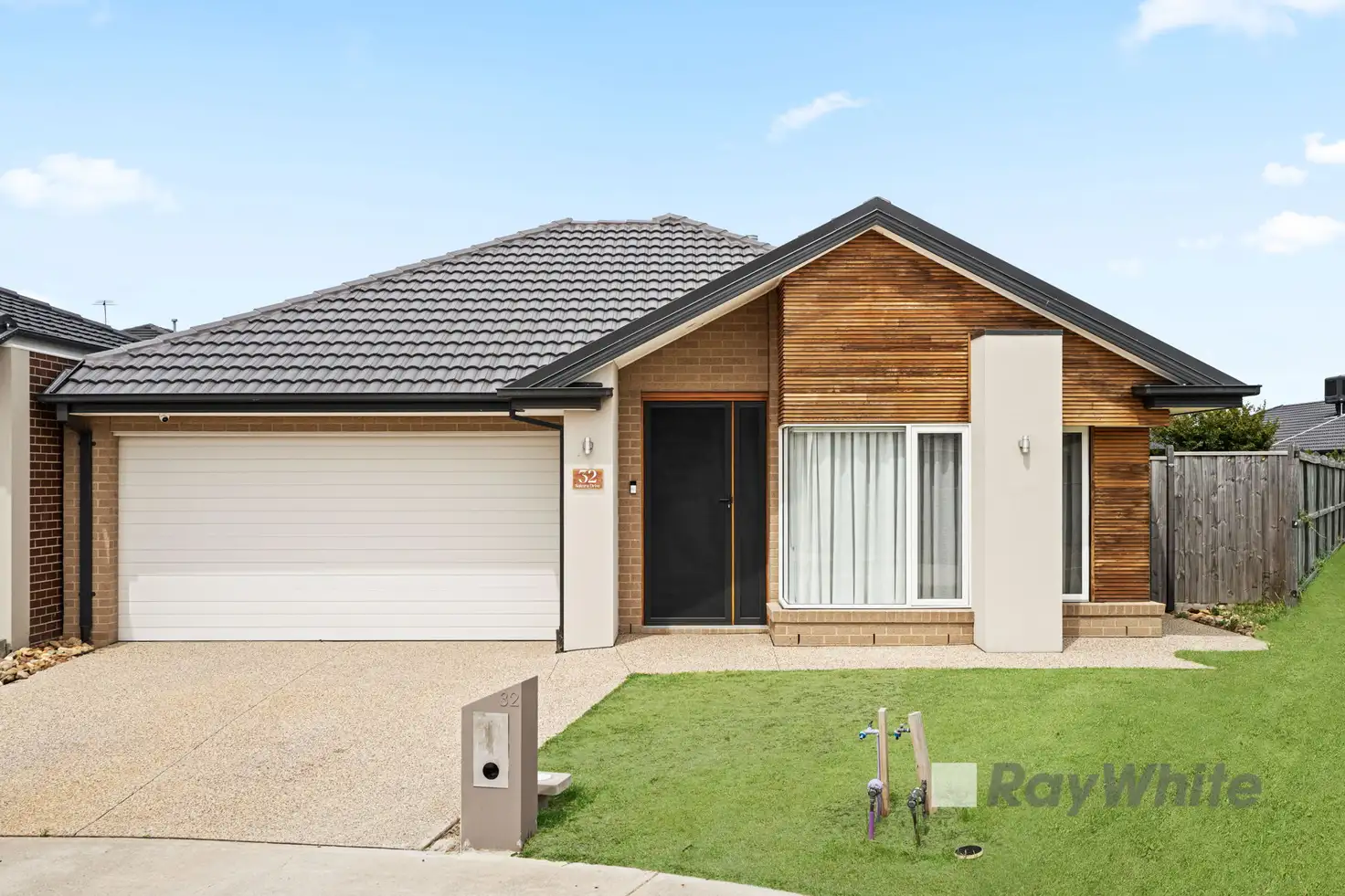 Main view of Homely other listing, 32 Sakura Drive, Beaconsfield VIC 3807