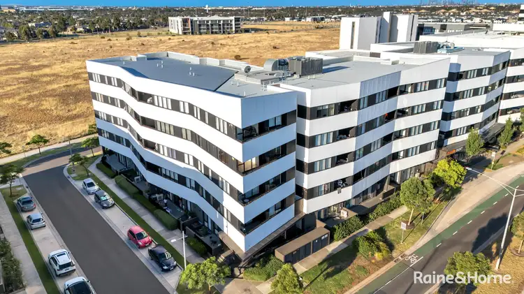 305/2 Clark Street, Williams Landing VIC 3027