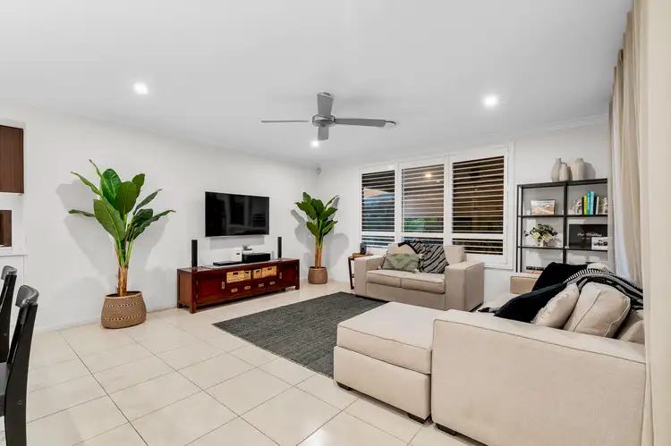 61 Great Sandy Circuit, Pimpama QLD 4209