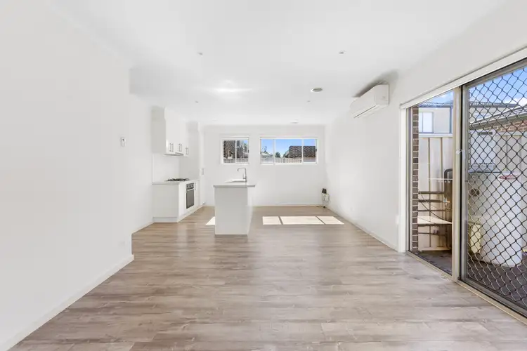 9/10-12 Fishburn Grove, Harkness VIC 3337