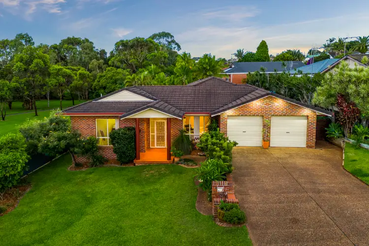 12 Sandy Close