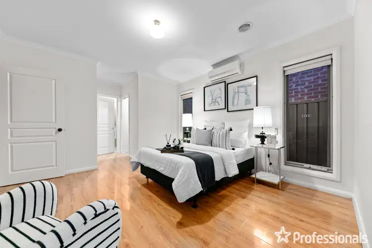 Third view of Homely house listing, 5 Longfield Way, Deer Park VIC 3023
