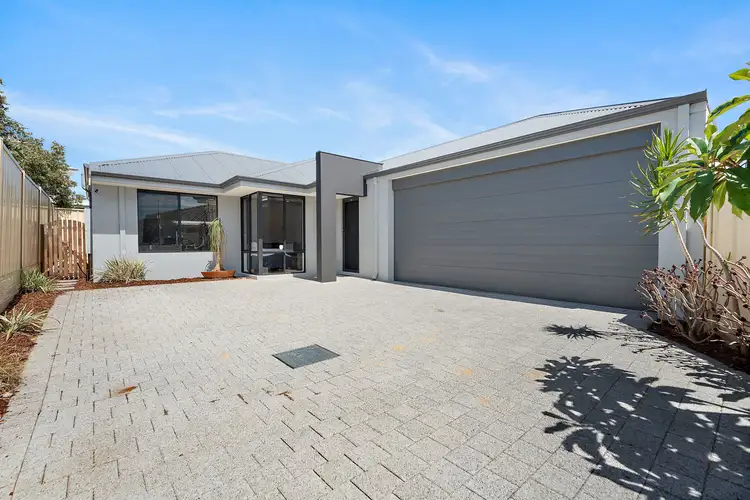 17A Plantagenet Crescent