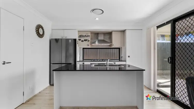 8 Drover Street, Oran Park NSW 2570