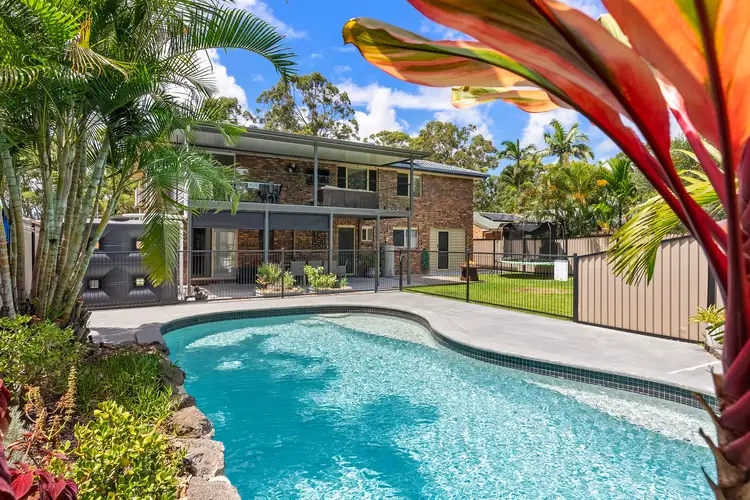 23 Robin Parade, Victoria Point QLD 4165