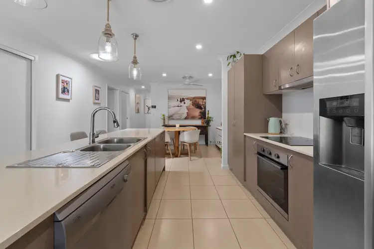 18B Bushland Place, Maudsland QLD 4210
