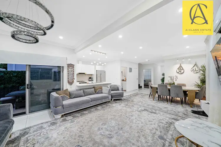 40 Bowaga Circuit, Villawood NSW 2163