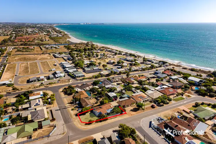 Second view of Homely house listing, 7 Cowrie Place, Sunset Beach WA 6530
