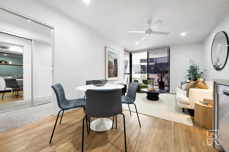 16 Masters Street