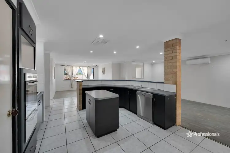Second view of Homely house listing, 7 Willow Court, Strathalbyn WA 6530