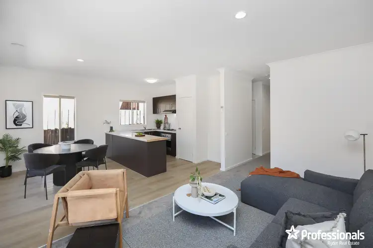 Fourth view of Homely unit listing, 16/17 Crestmont Drive, Melton South VIC 3338