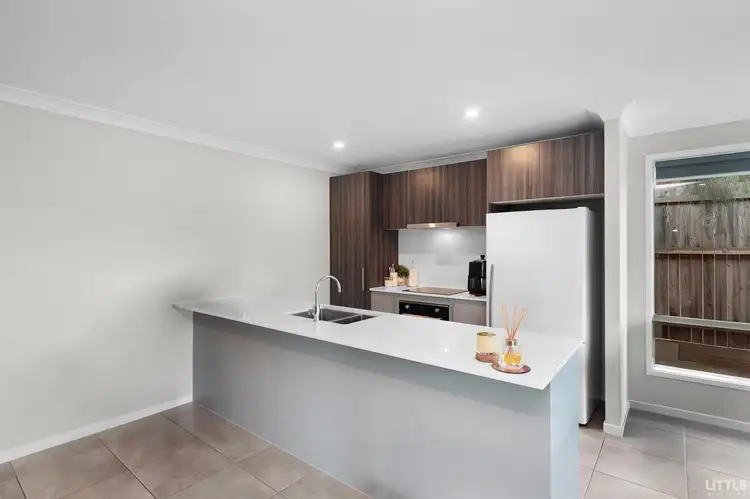 Second view of Homely house listing, 5 Spruce Circuit, Hillcrest QLD 4118