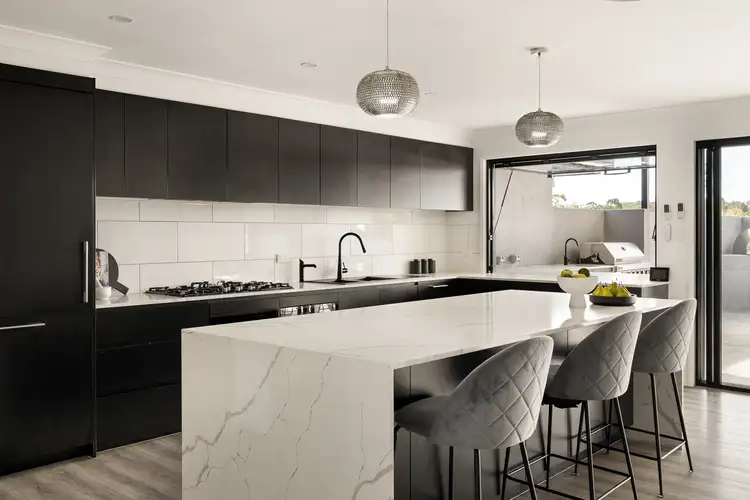 16 Pardalote Place, Cashmere QLD 4500