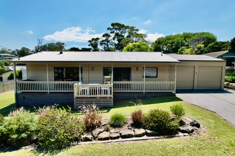 4 Williams Road, Lakes Entrance VIC 3909