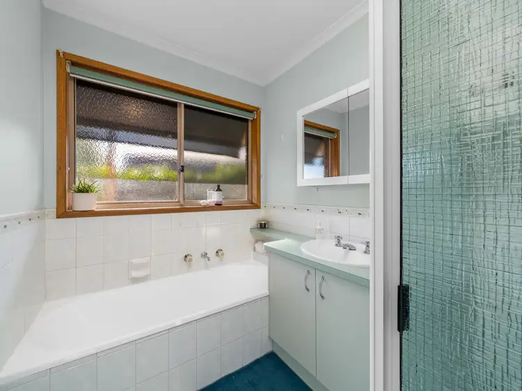Sixth view of Homely unit listing, 4/1 Kingfisher Drive, West Wodonga VIC 3690