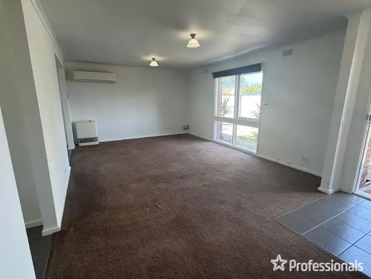 Second view of Homely house listing, 5 Kyora Court, Melton VIC 3337