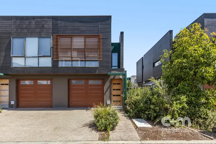 Main view of Homely townhouse listing, 5 Stonewood Circuit, Hadfield VIC 3046