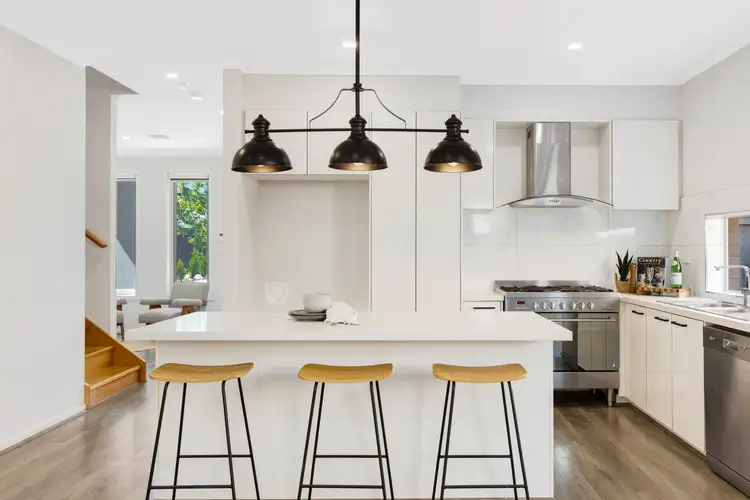 33 Birdsong Avenue, Mickleham VIC 3064