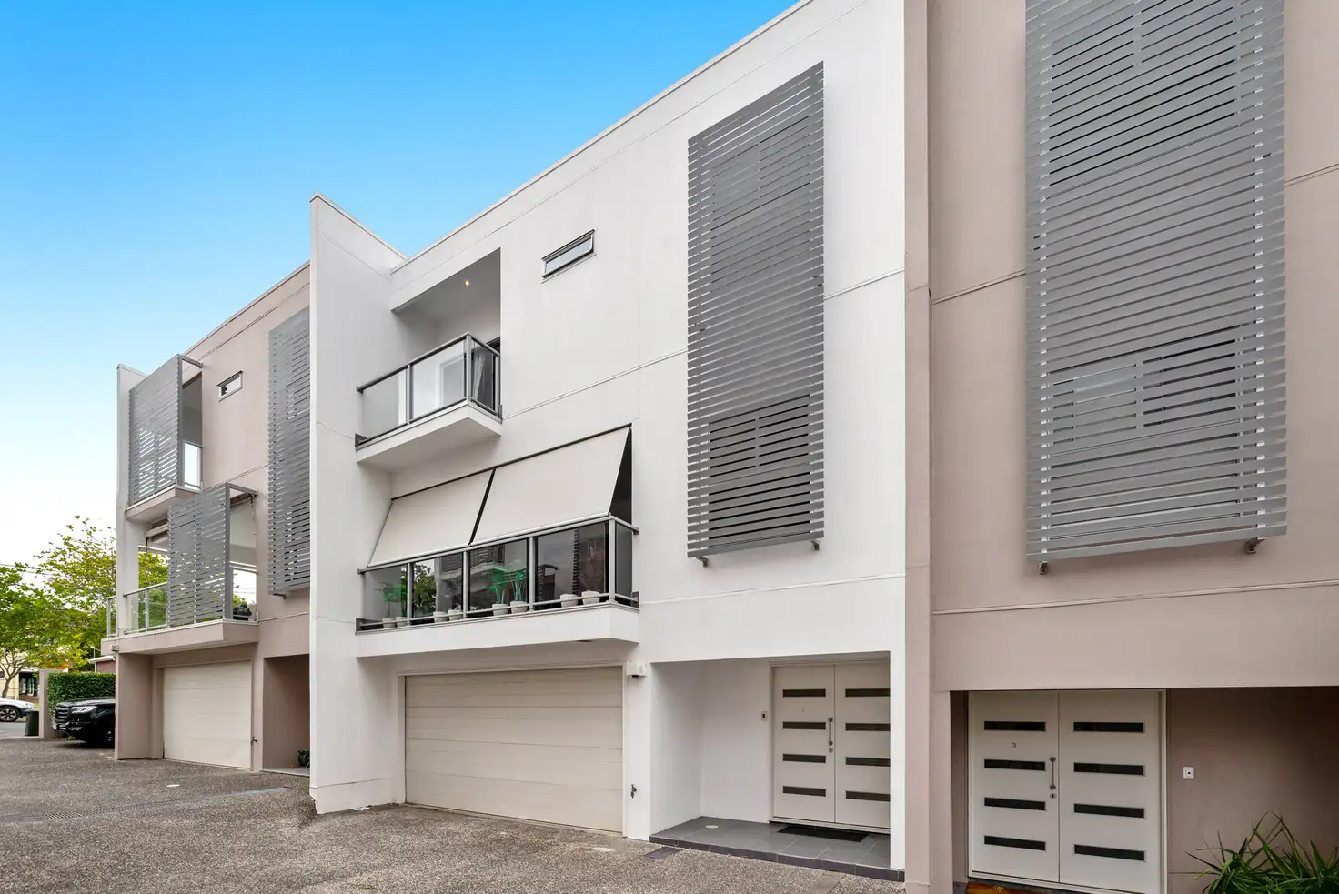 Main view of Homely townhouse listing, 2/24 Rogoona Street, Morningside QLD 4170