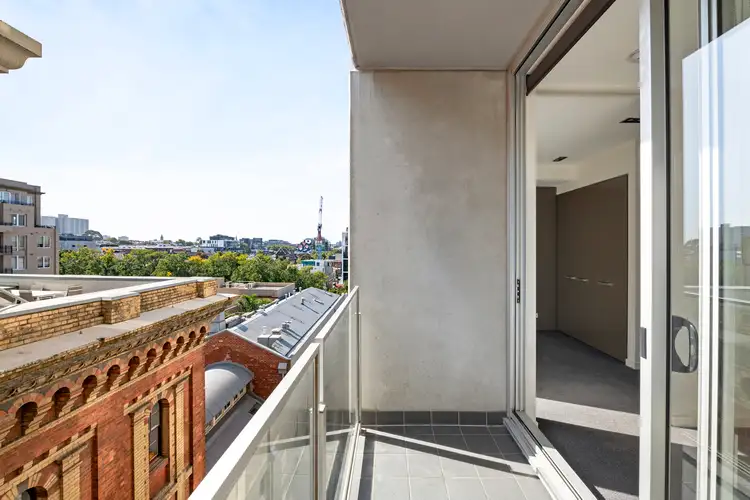 807V/162 Albert Street, East Melbourne VIC 3002