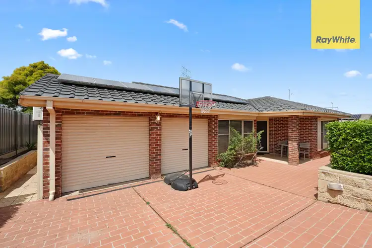 10 Tinarra Crescent