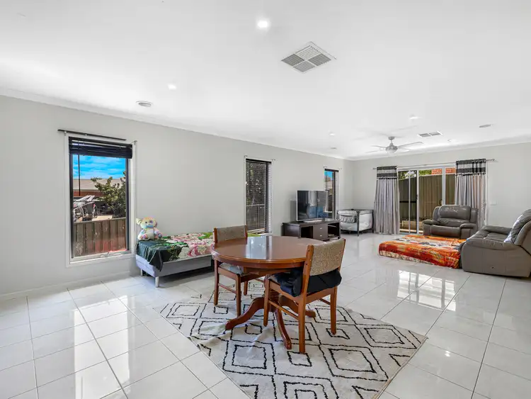 Third view of Homely house listing, 8 Silky Oak Avenue, Wodonga VIC 3690