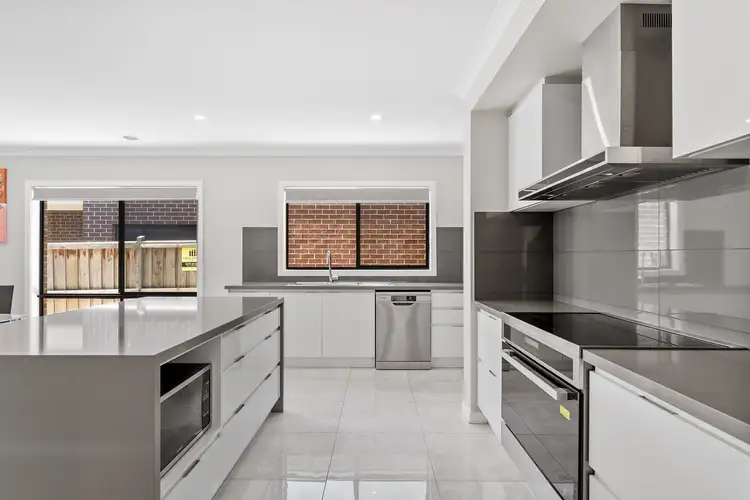 Second view of Homely house listing, 5 York Parade, Wollert VIC 3750