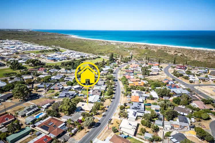 28 Blaxland Avenue