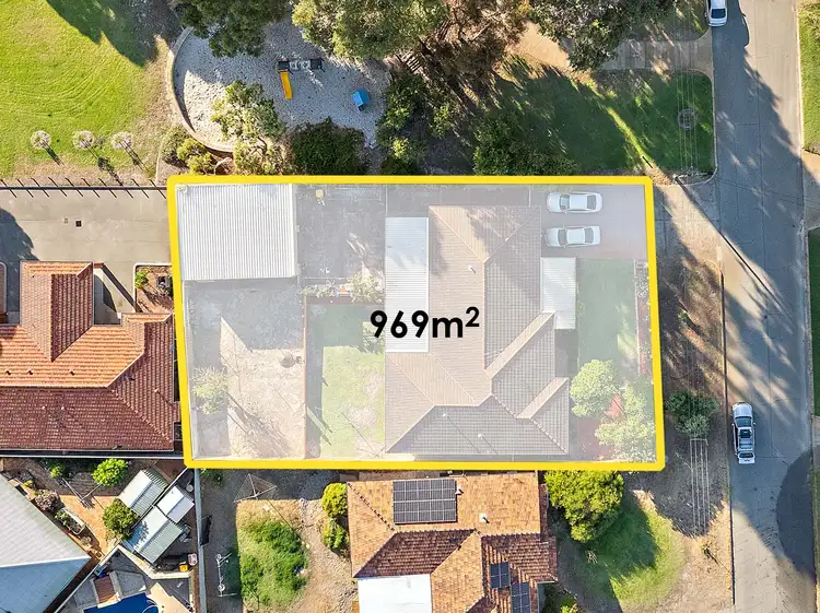 14 Merian Close, Bentley WA 6102