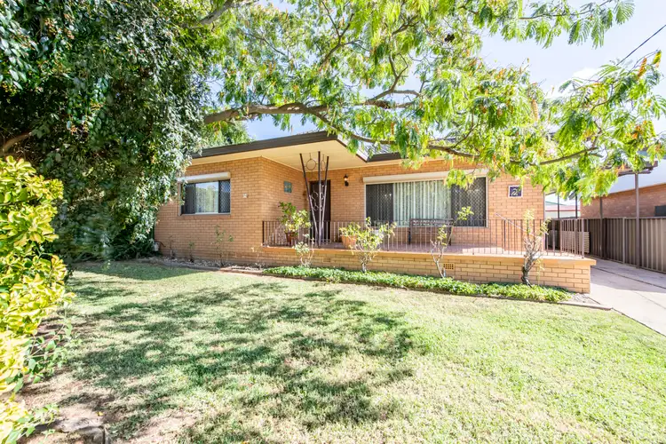 2 Laughton Street, Dubbo NSW 2830