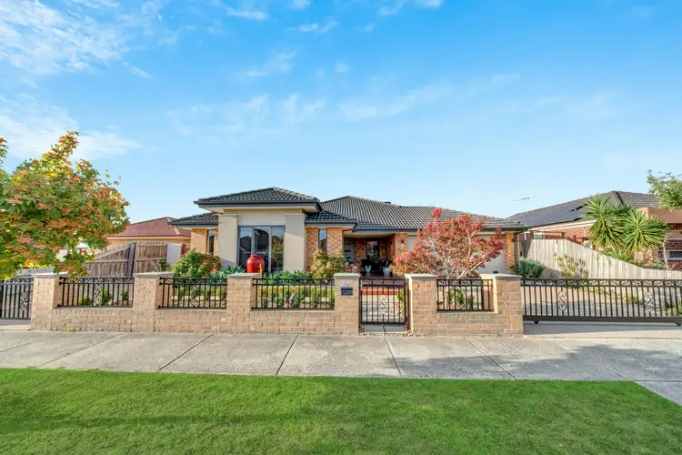 Main view of Homely house listing, 10 Lorikeet Court, Pakenham VIC 3810