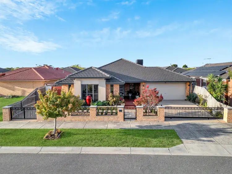 Second view of Homely house listing, 10 Lorikeet Court, Pakenham VIC 3810