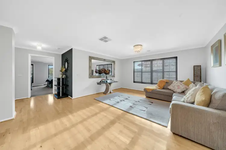 Fourth view of Homely house listing, 10 Lorikeet Court, Pakenham VIC 3810