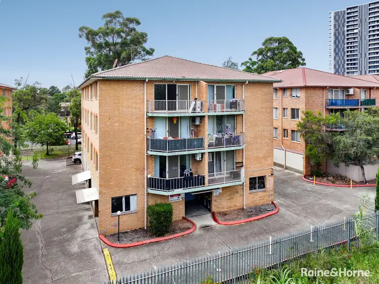 33/3 Riverpark Drive, Liverpool NSW 2170