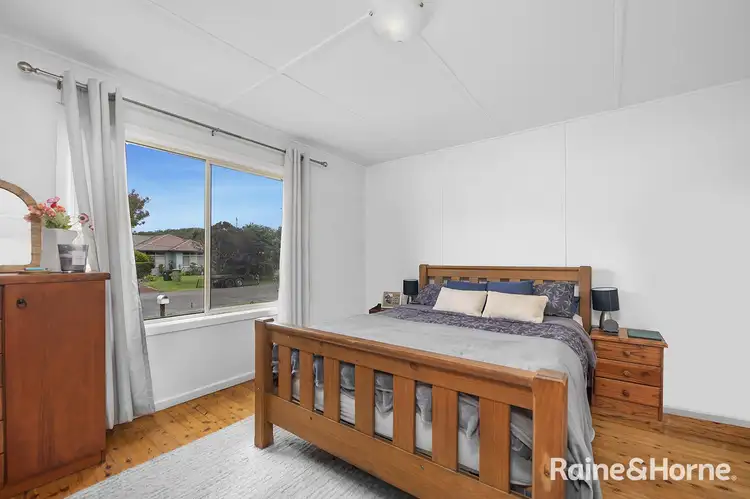 Sixth view of Homely house listing, 9 Cambridge Circle, Ourimbah NSW 2258
