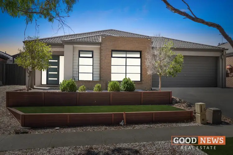 6 Fortescue Boulevard, Manor Lakes VIC 3024