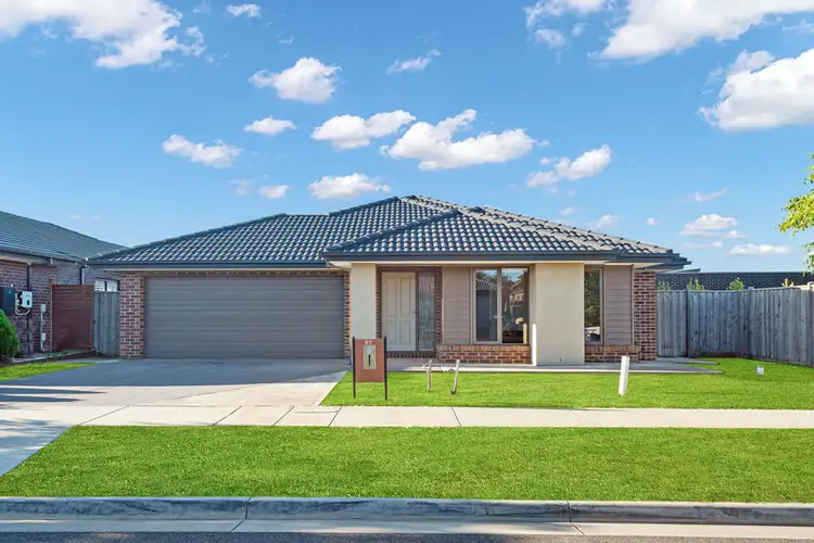 Main view of Homely house listing, 16 Bromley Circuit, Thornhill Park VIC 3335