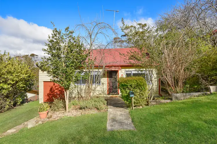 15 Waimea Street, Katoomba NSW 2780