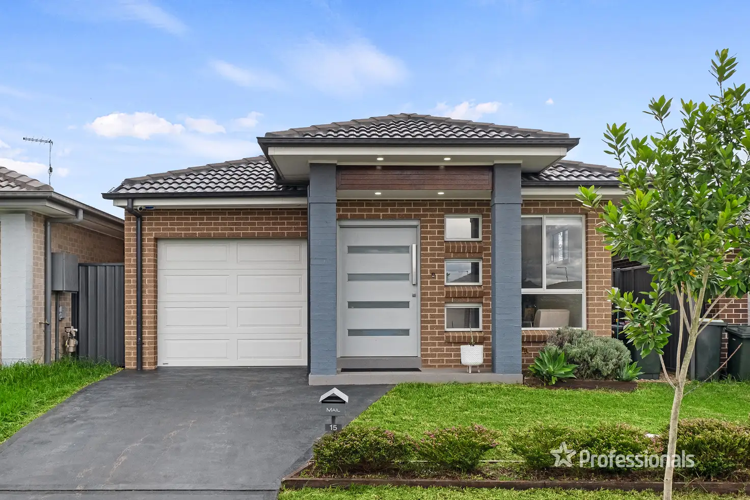 Main view of Homely house listing, 15 Durga Crescent, Grantham Farm NSW 2765