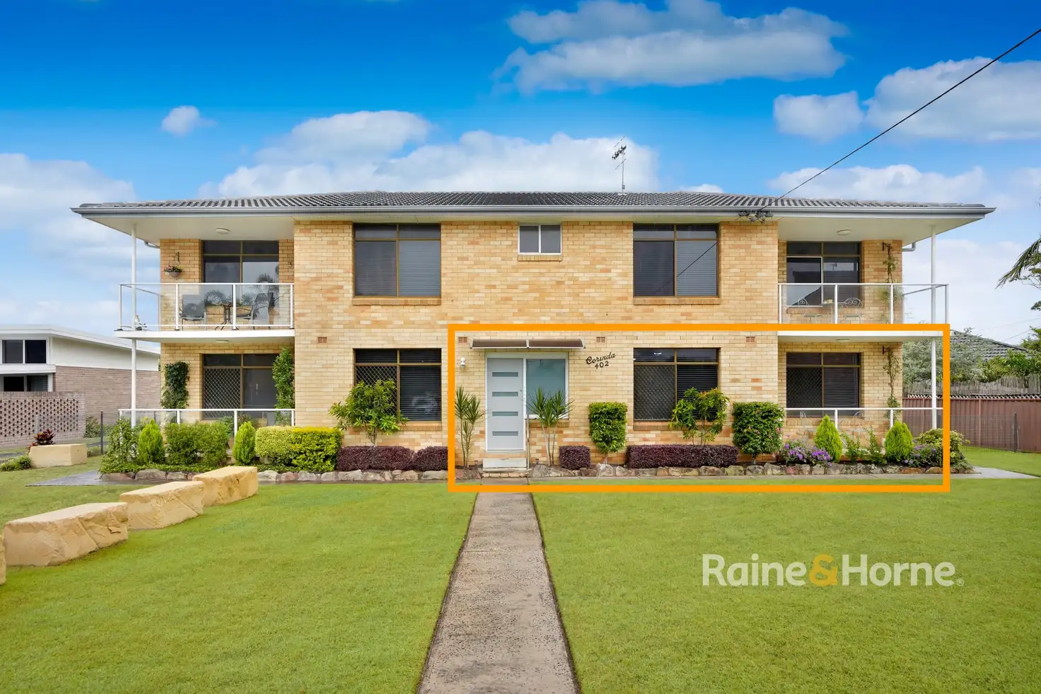 Main view of Homely unit listing, 2/402 Booker Bay Road, Ettalong Beach NSW 2257