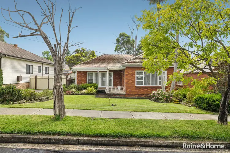 23 Dagmar Crescent