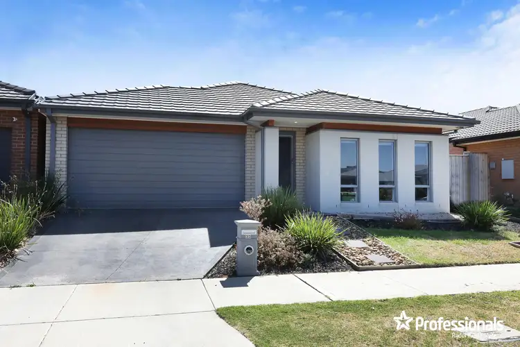 33 Stonefly Circuit, Weir Views VIC 3338