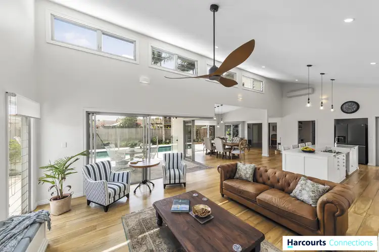 104 Bestmann Road East, Sandstone Point QLD 4511