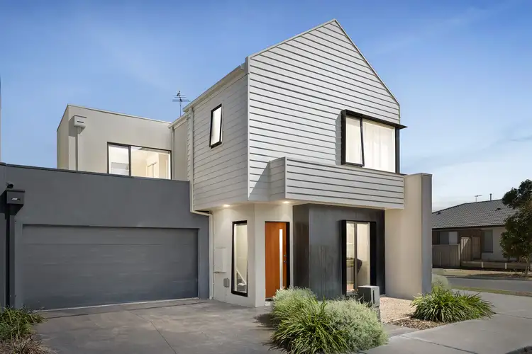 15 Maroon Way, Diggers Rest VIC 3427
