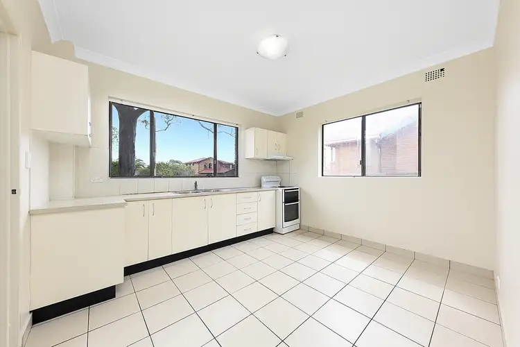 21 Swan Avenue