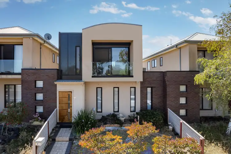 19 Orlando Drive, Roxburgh Park VIC 3064