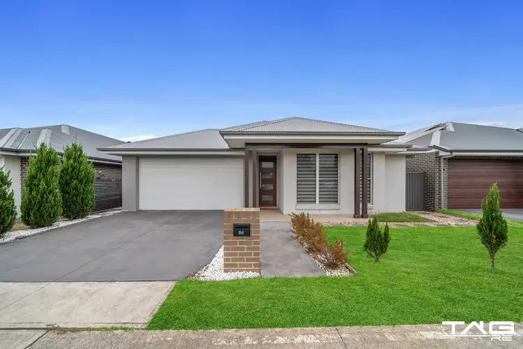 94 Armoury Road, Jordan Springs NSW 2747