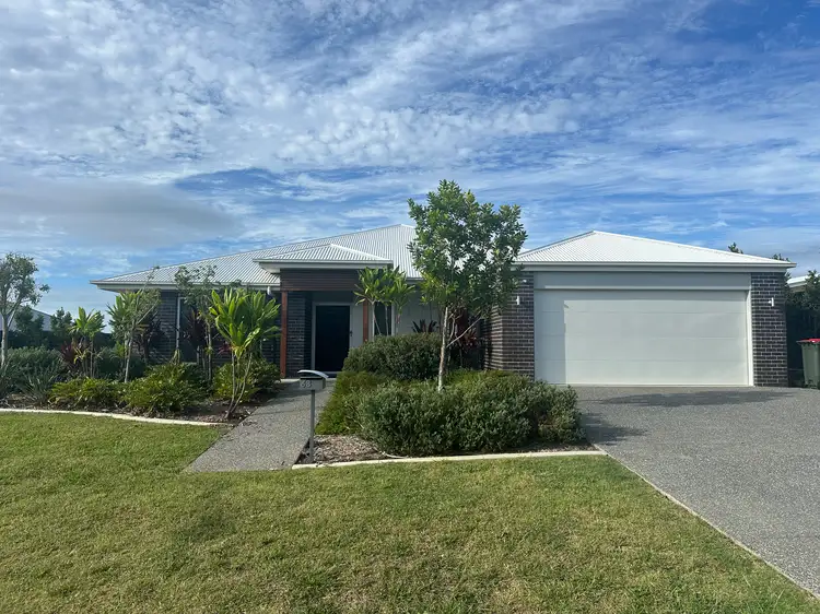 63 Spring Way, Nikenbah QLD 4655